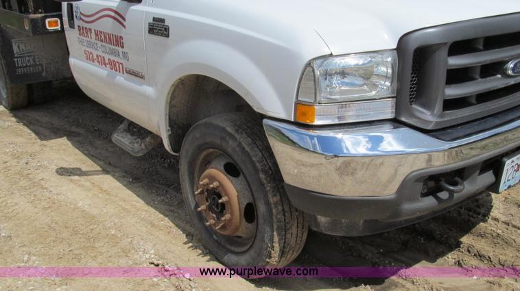 image for item E3907 2004 Ford F550 dump bed truck