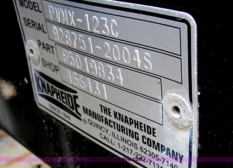 image for item E3907 2004 Ford F550 dump bed truck