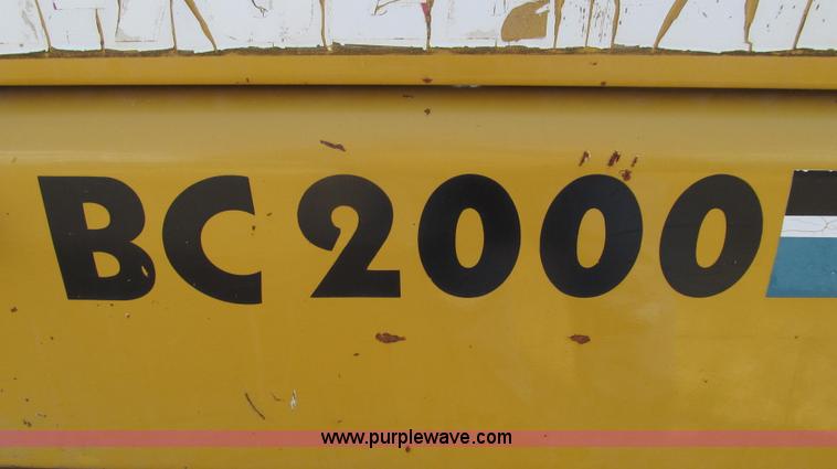 image for item E3908 2000 Vermeer BC2000 tree chipper