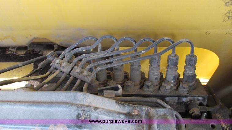 image for item E3908 2000 Vermeer BC2000 tree chipper