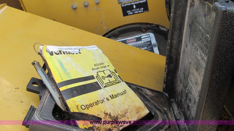 image for item E3908 2000 Vermeer BC2000 tree chipper
