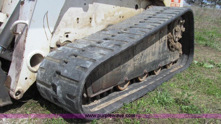 image for item E3909 2003 Bobcat T250 skid steer