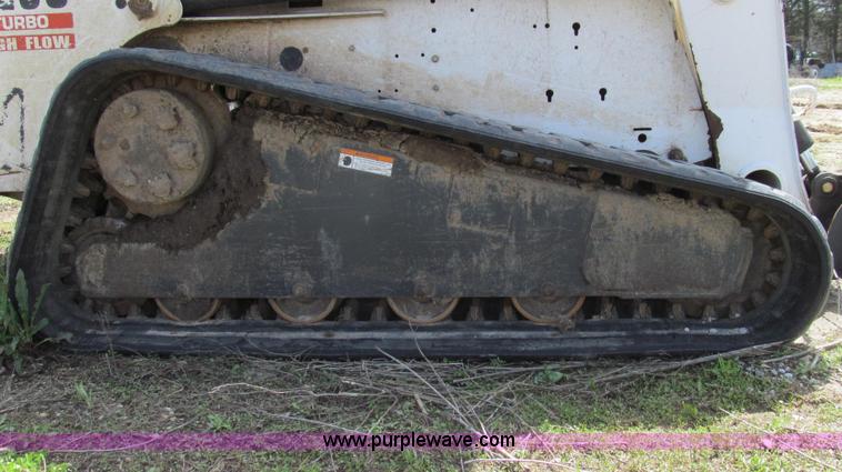 image for item E3909 2003 Bobcat T250 skid steer