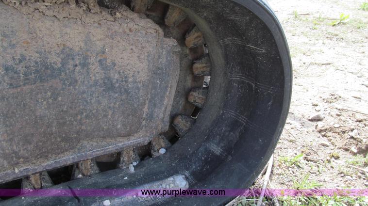 image for item E3909 2003 Bobcat T250 skid steer