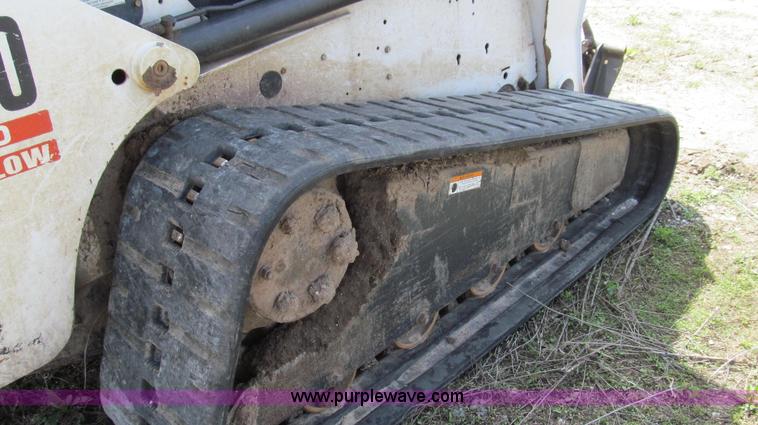 image for item E3909 2003 Bobcat T250 skid steer
