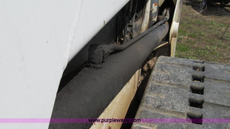 image for item E3909 2003 Bobcat T250 skid steer