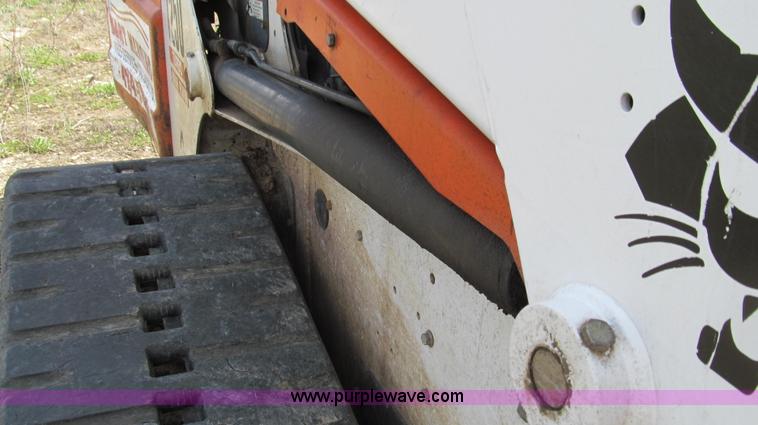 image for item E3909 2003 Bobcat T250 skid steer