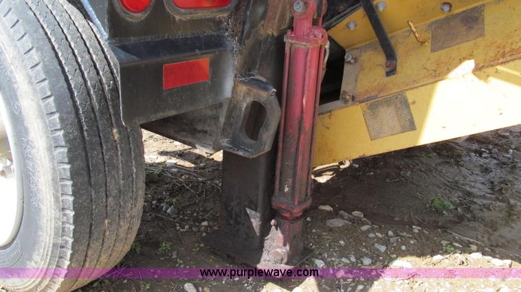 image for item E3912 2003 Orbit 68 portable self-contained screen plant