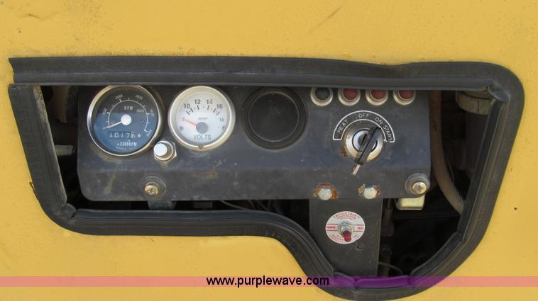 image for item E3912 2003 Orbit 68 portable self-contained screen plant