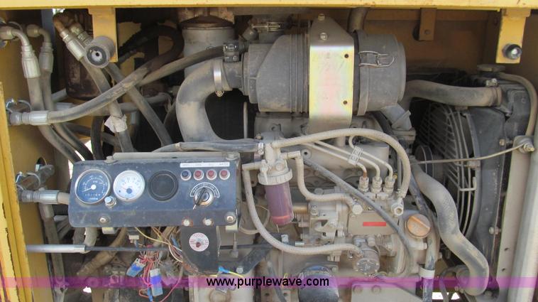 image for item E3912 2003 Orbit 68 portable self-contained screen plant