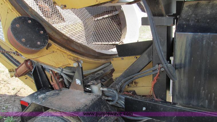 image for item E3912 2003 Orbit 68 portable self-contained screen plant