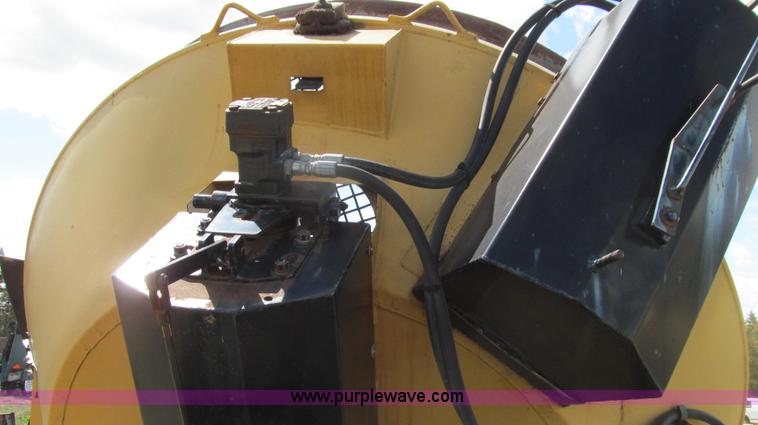 image for item E3912 2003 Orbit 68 portable self-contained screen plant