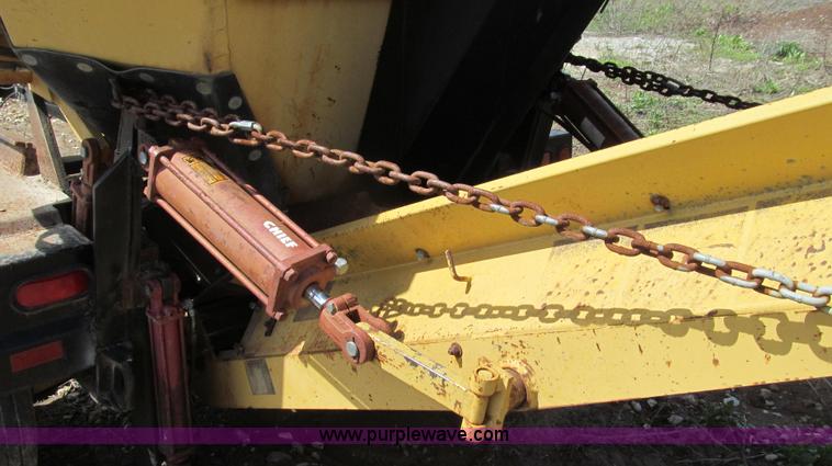 image for item E3912 2003 Orbit 68 portable self-contained screen plant