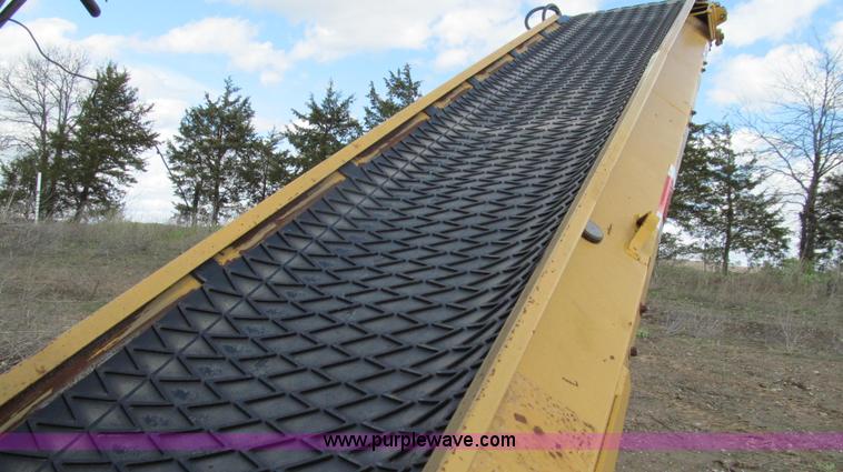 image for item E3912 2003 Orbit 68 portable self-contained screen plant