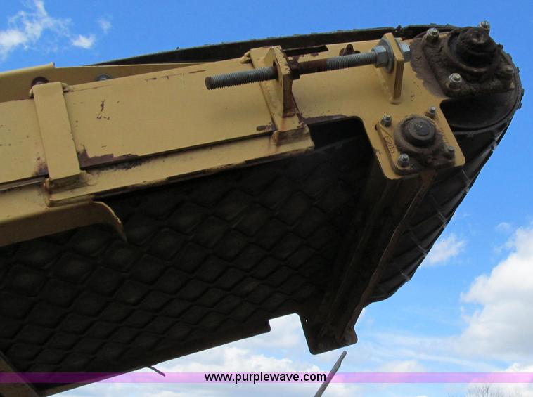 image for item E3912 2003 Orbit 68 portable self-contained screen plant