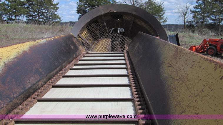 image for item E3912 2003 Orbit 68 portable self-contained screen plant