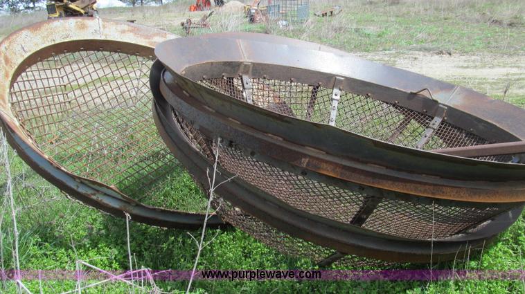 image for item E3912 2003 Orbit 68 portable self-contained screen plant