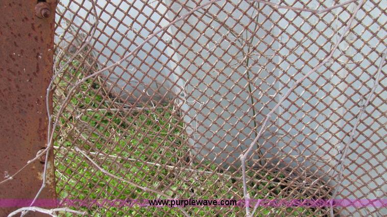 image for item E3912 2003 Orbit 68 portable self-contained screen plant