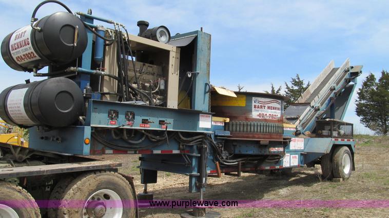 image for item E3916 2005 Universal Refiner Rascal tub grinder