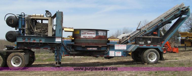 image for item E3916 2005 Universal Refiner Rascal tub grinder