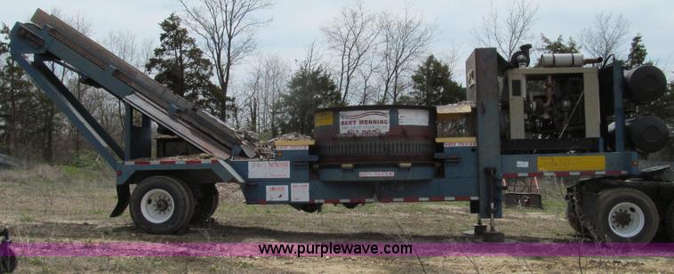 image for item E3916 2005 Universal Refiner Rascal tub grinder