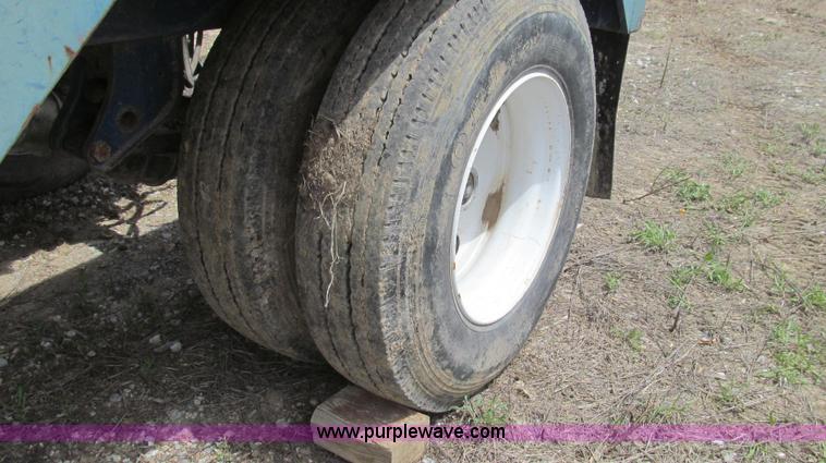 image for item E3916 2005 Universal Refiner Rascal tub grinder