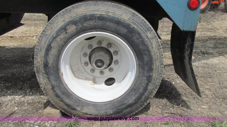 image for item E3916 2005 Universal Refiner Rascal tub grinder