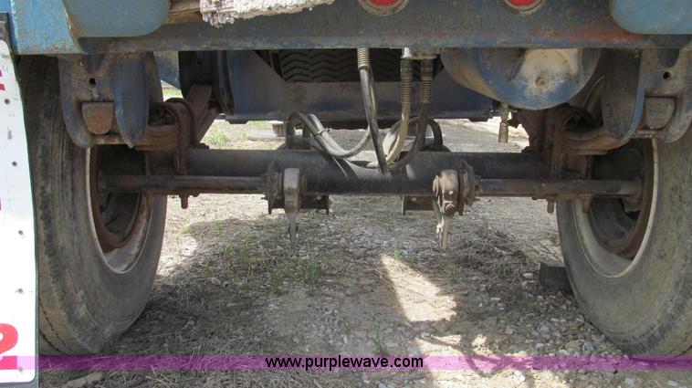 image for item E3916 2005 Universal Refiner Rascal tub grinder