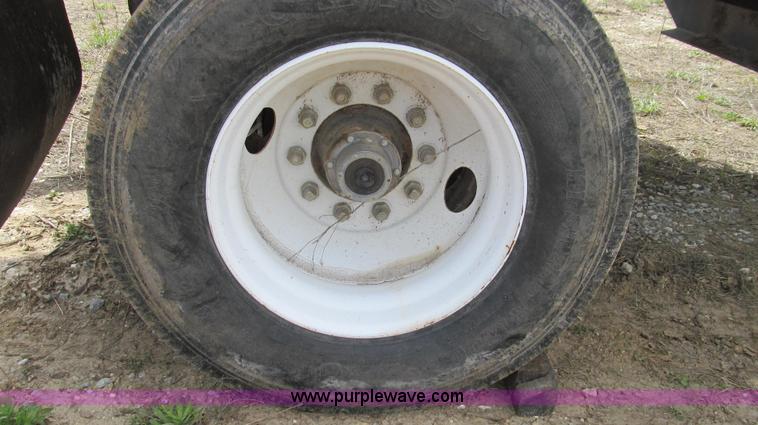 image for item E3916 2005 Universal Refiner Rascal tub grinder