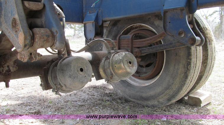 image for item E3916 2005 Universal Refiner Rascal tub grinder