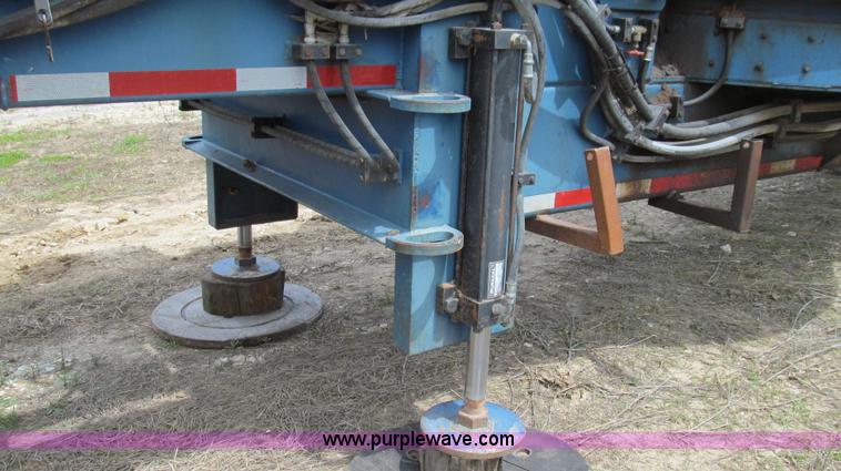 image for item E3916 2005 Universal Refiner Rascal tub grinder