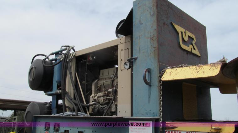 image for item E3916 2005 Universal Refiner Rascal tub grinder