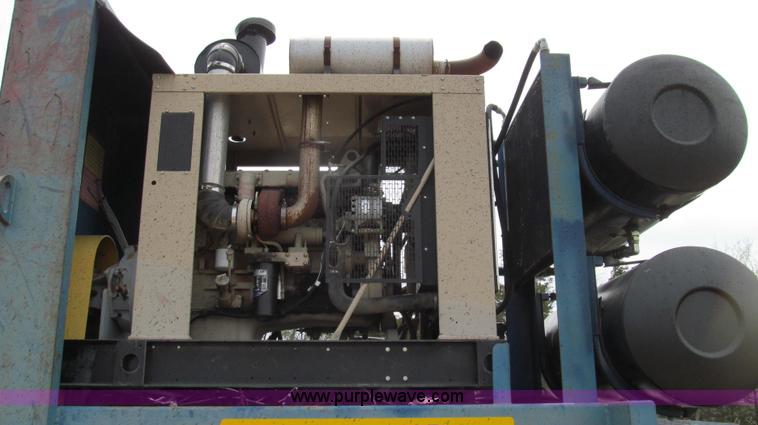 image for item E3916 2005 Universal Refiner Rascal tub grinder