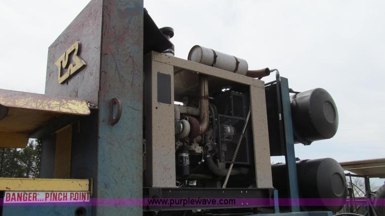 image for item E3916 2005 Universal Refiner Rascal tub grinder