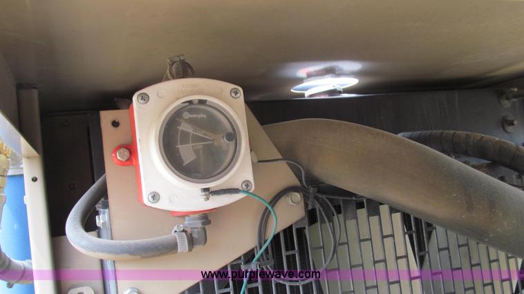 image for item E3916 2005 Universal Refiner Rascal tub grinder