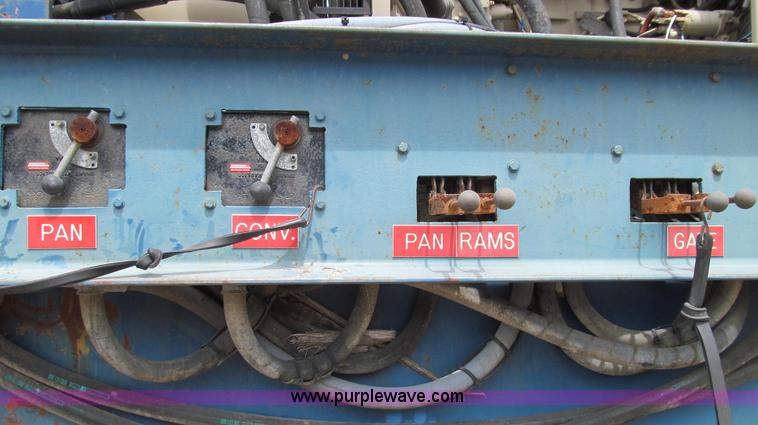 image for item E3916 2005 Universal Refiner Rascal tub grinder