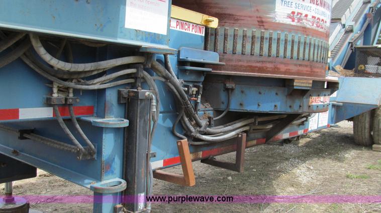 image for item E3916 2005 Universal Refiner Rascal tub grinder