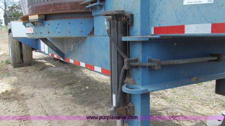 image for item E3916 2005 Universal Refiner Rascal tub grinder