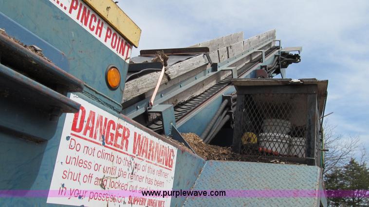 image for item E3916 2005 Universal Refiner Rascal tub grinder