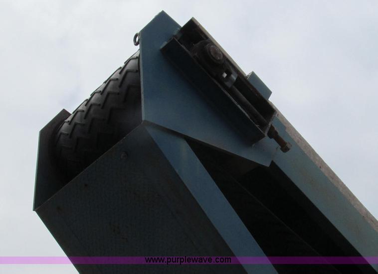 image for item E3916 2005 Universal Refiner Rascal tub grinder