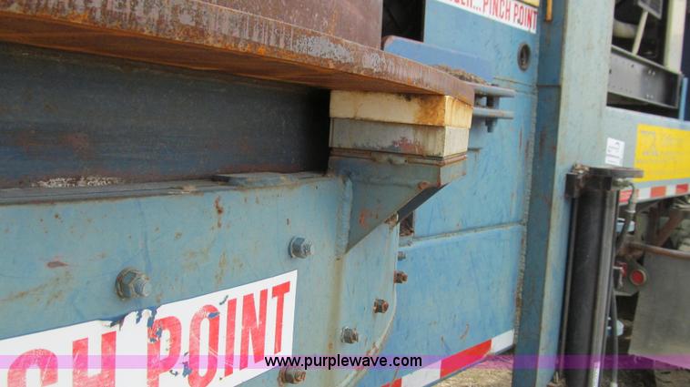 image for item E3916 2005 Universal Refiner Rascal tub grinder