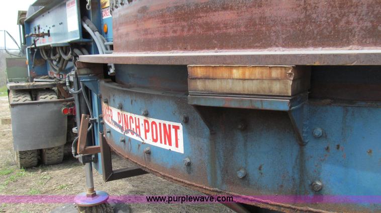 image for item E3916 2005 Universal Refiner Rascal tub grinder