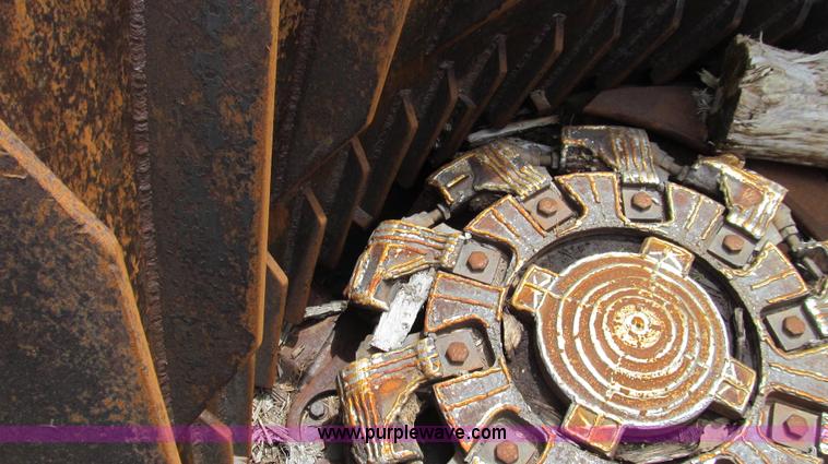 image for item E3916 2005 Universal Refiner Rascal tub grinder