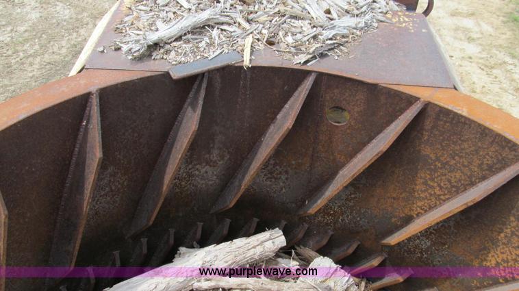 image for item E3916 2005 Universal Refiner Rascal tub grinder