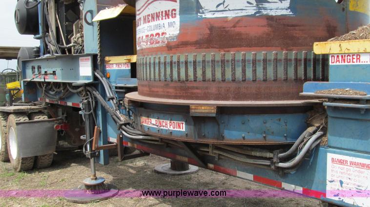 image for item E3916 2005 Universal Refiner Rascal tub grinder