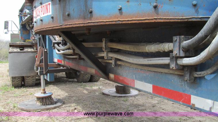 image for item E3916 2005 Universal Refiner Rascal tub grinder