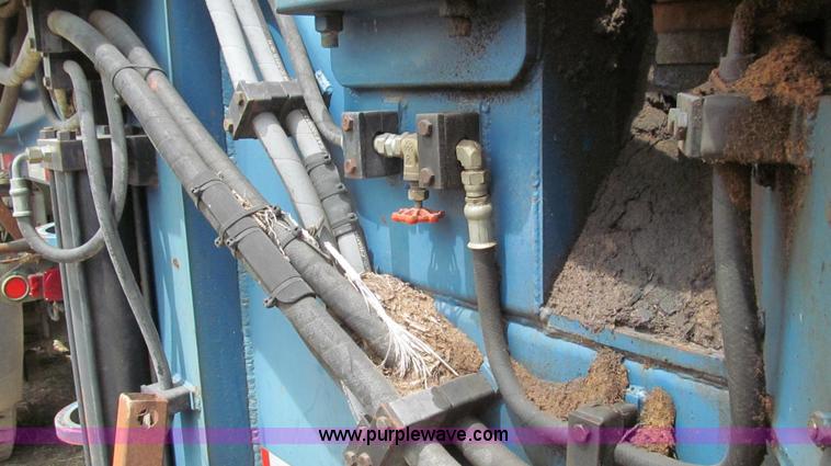 image for item E3916 2005 Universal Refiner Rascal tub grinder