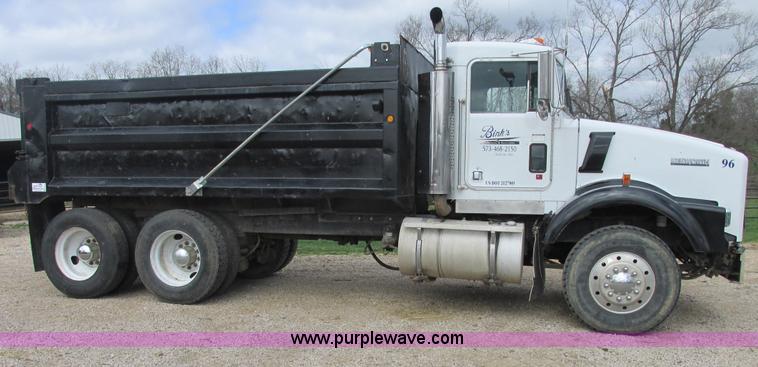 image for item E7194 1996 Kenworth T800 dump truck