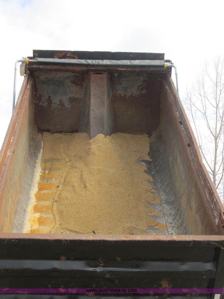 image for item E7194 1996 Kenworth T800 dump truck