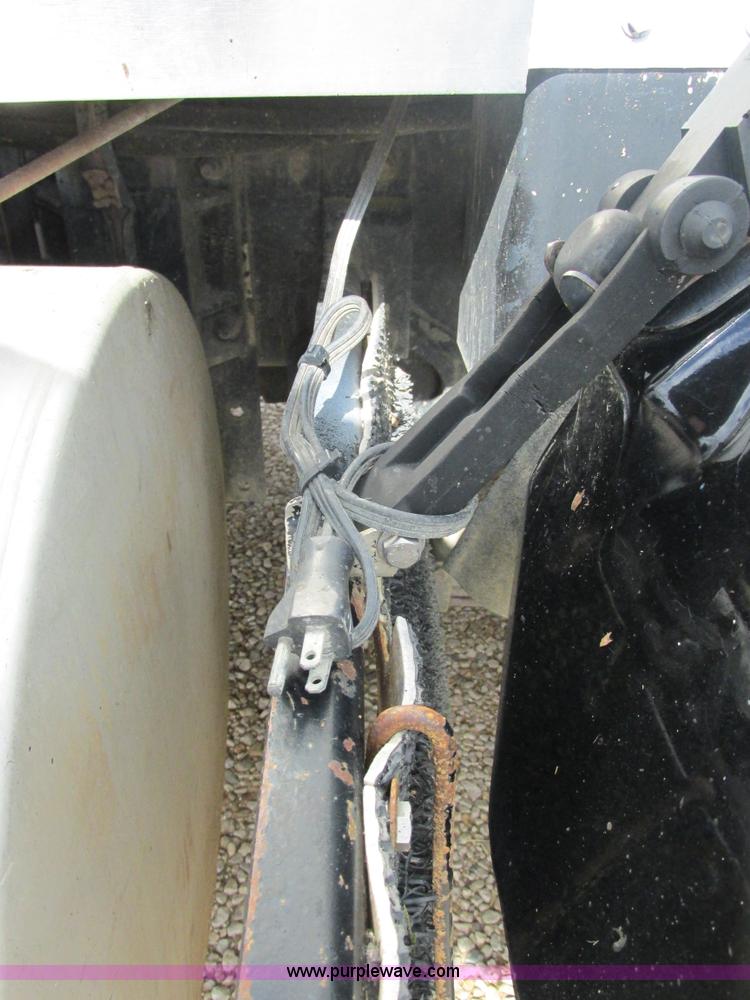 image for item E7194 1996 Kenworth T800 dump truck